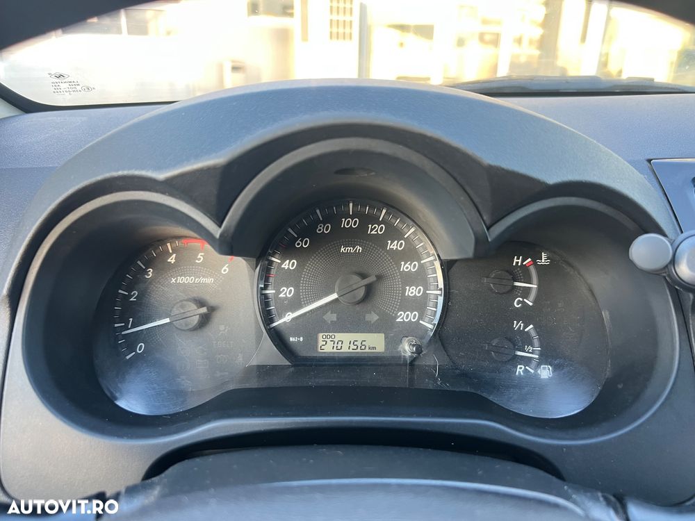 Toyota Hilux 4x4 Cabina Dubla Comfort - 24