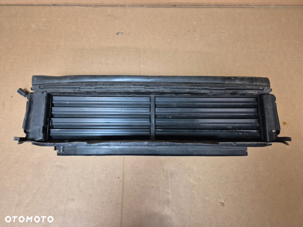 Żaluzja kierownica powietrza VW Polo MK6 2Q0122323A 6VA971277 6VA122327 6VA122921 6VA122327B