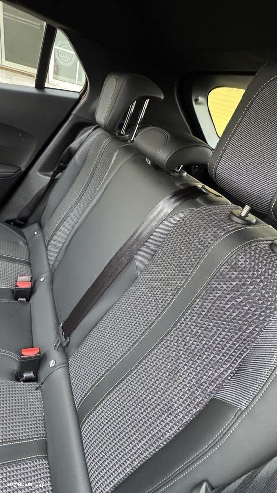 Peugeot 2008 1.2 PureTech GT Pack EAT8 - 12