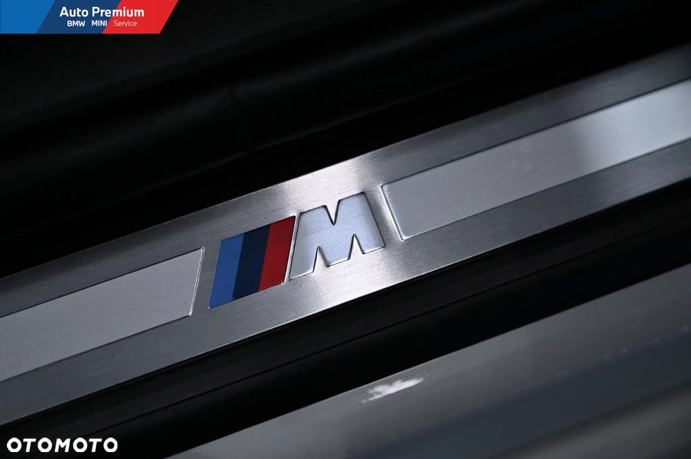 BMW Seria 3 330d xDrive MHEV - 22