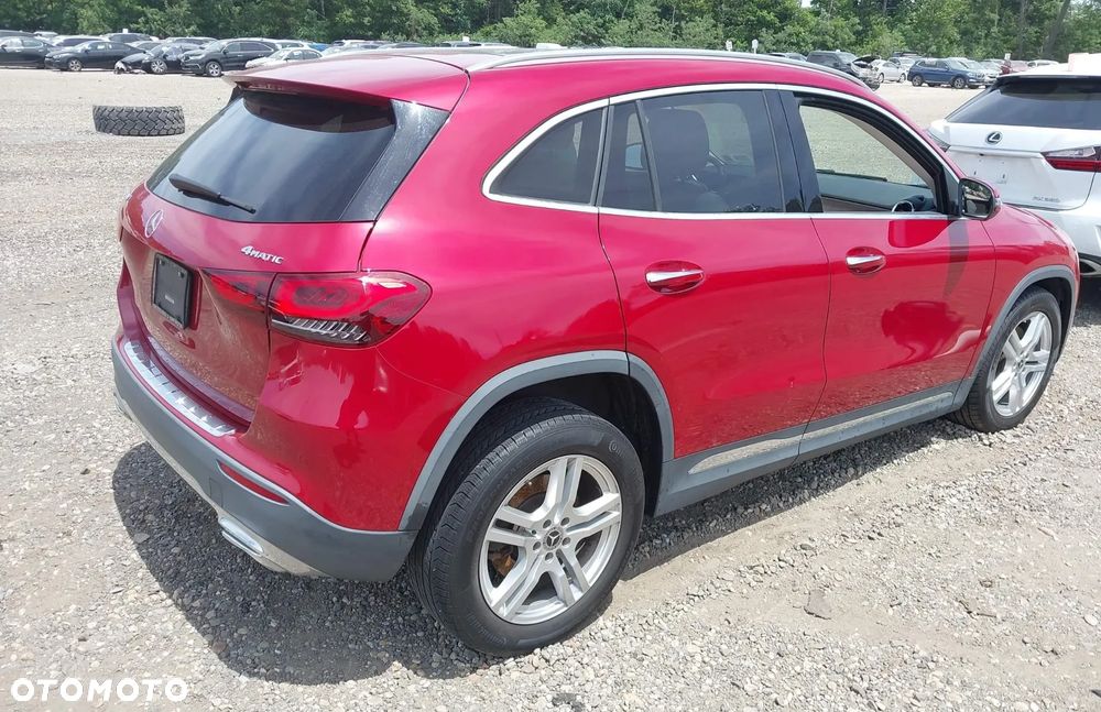 Mercedes-Benz GLA 250 8G-DCT AMG Line - 5