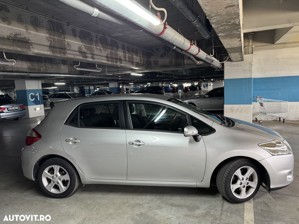 Toyota Auris 1.6 L Valvematic M/M Executive - 7