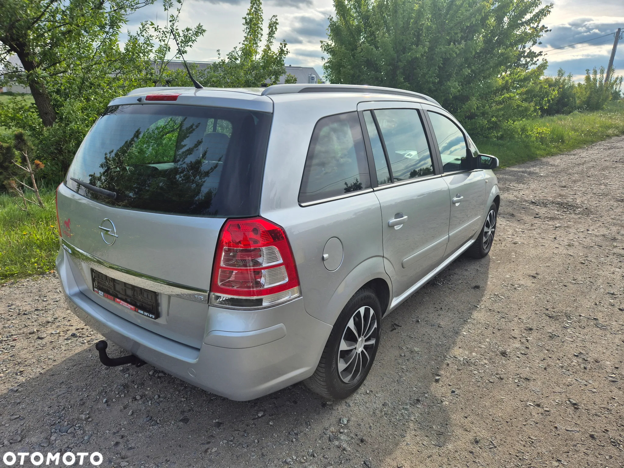 Opel Zafira 1.8 Design Edition - 10