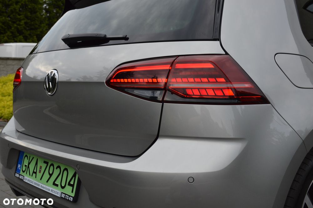 Volkswagen Golf e-Golf - 38