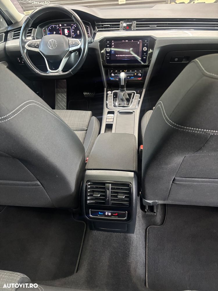 Volkswagen Passat 2.0 TDI DSG (BlueMotion Technology) Comfortline - 32