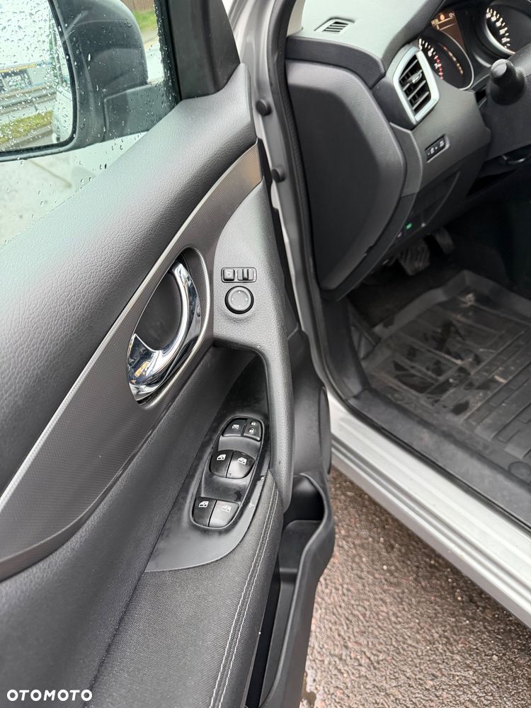 Nissan Qashqai 1.2 DIG-T N-Connecta Xtronic EU6 - 21