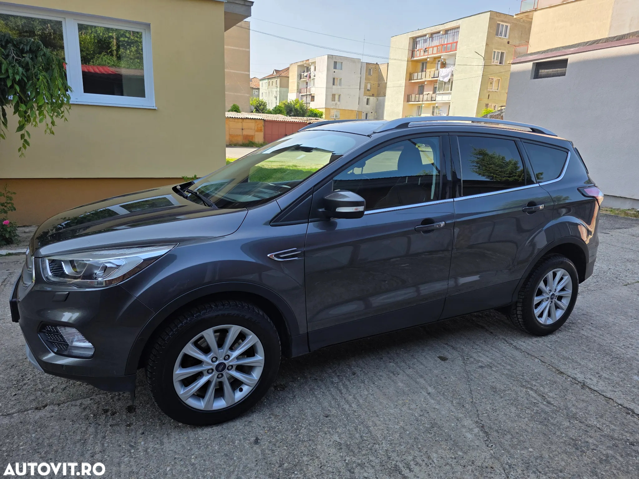 Ford Kuga 2.0 TDCi 2WD Titanium - 3