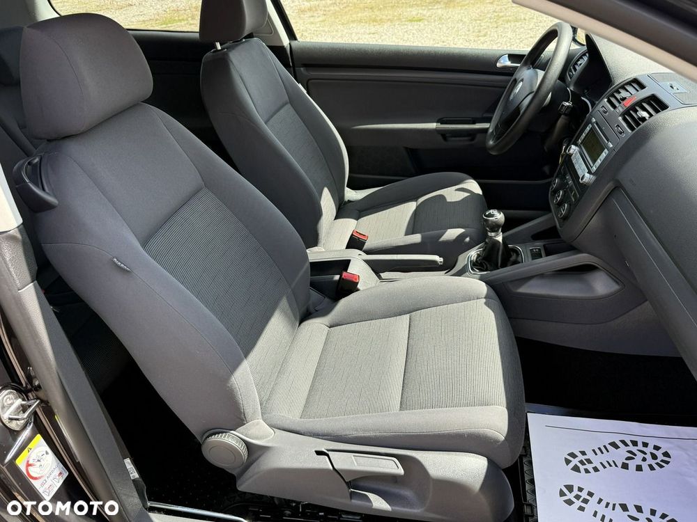 Volkswagen Golf - 9