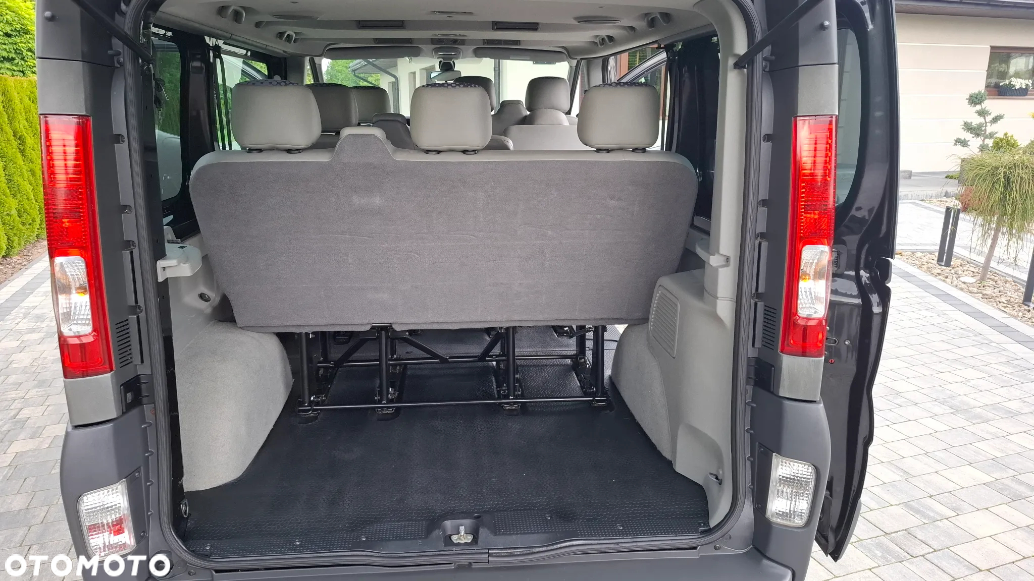 Renault Trafic 2.0 dCi 115 Combi L1H1 - 14