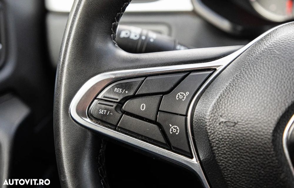 Renault Captur TCe 90 INTENS - 29