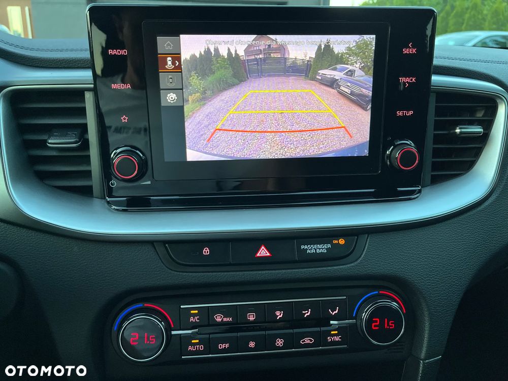 Kia Ceed 1.5 T-GDI M - 12