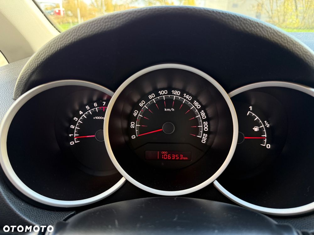 Kia Venga 1.4 L - 18