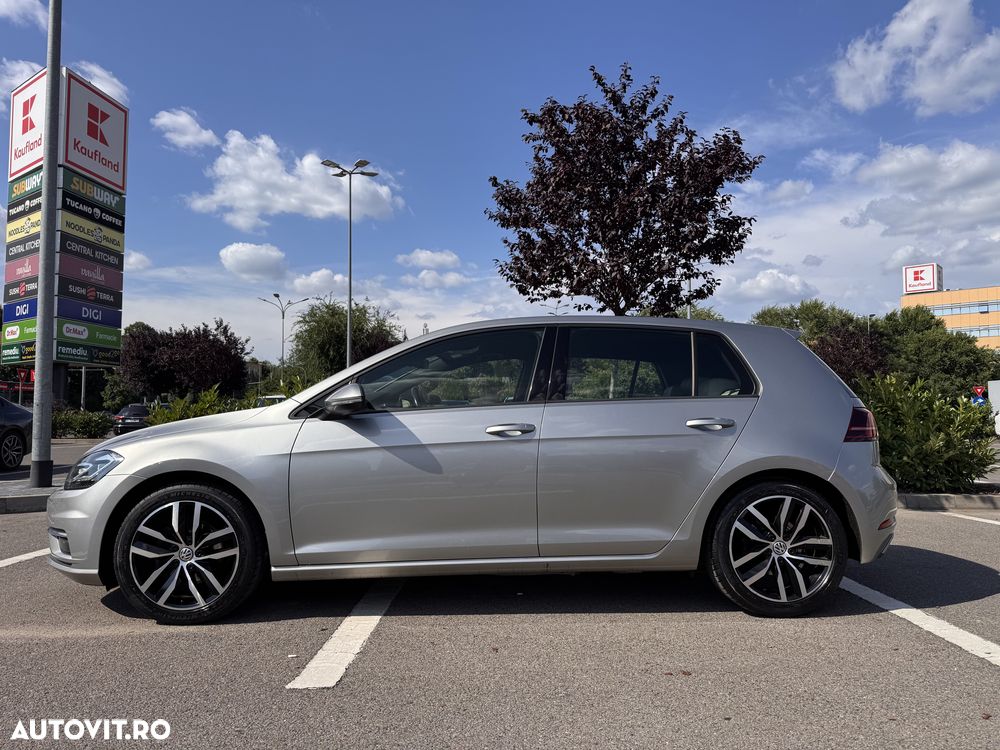 Volkswagen Golf - 37