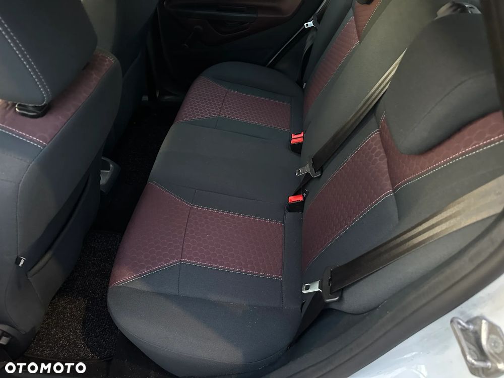 Ford Fiesta 1.4 Titanium - 13