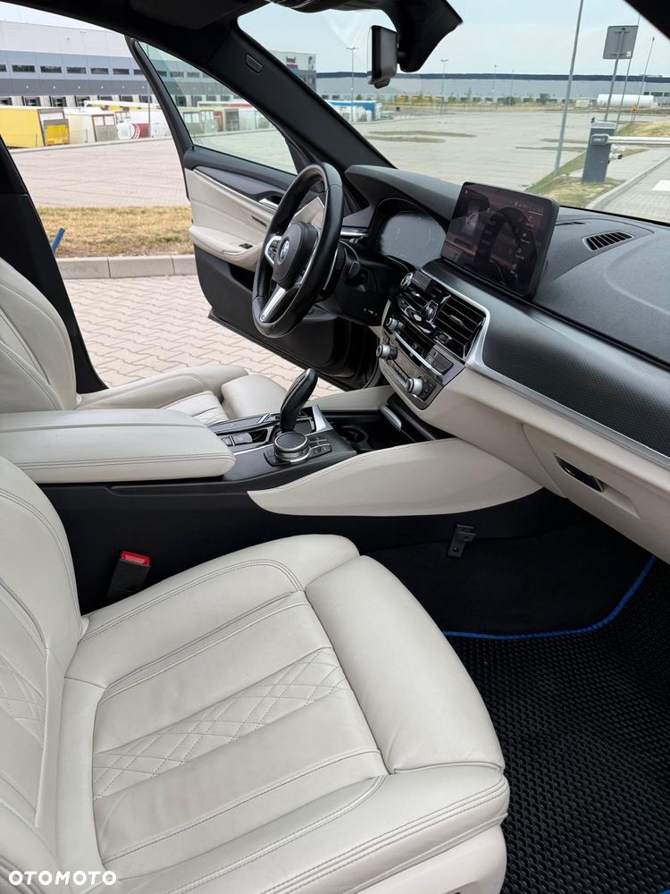 BMW Seria 5 520i M Sport Edition - 17