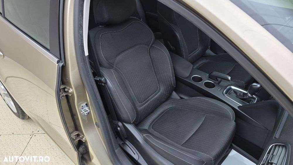 Renault Megane Blue dCi 116 EDC Zen - 17