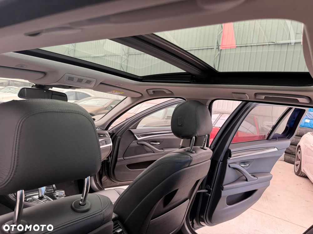 BMW Seria 5 530d xDrive Luxury Line - 9