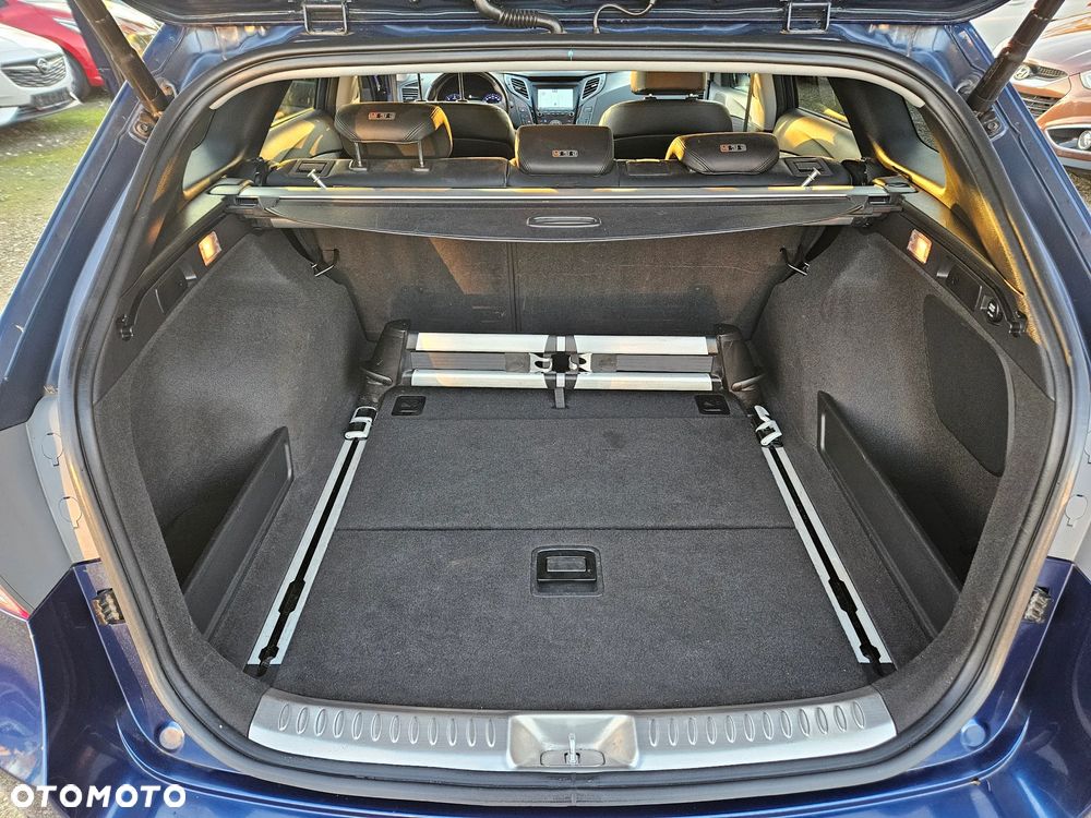 Hyundai i40 Kombi blue 1.6 CRDi DCT Space Plus - 26