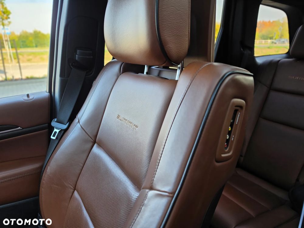 Jeep Grand Cherokee - 36