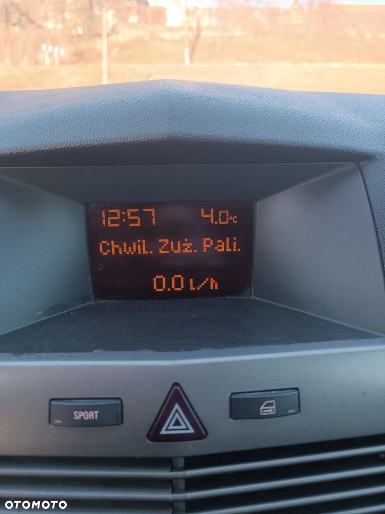 Opel Astra 2.0 T Sport - 10