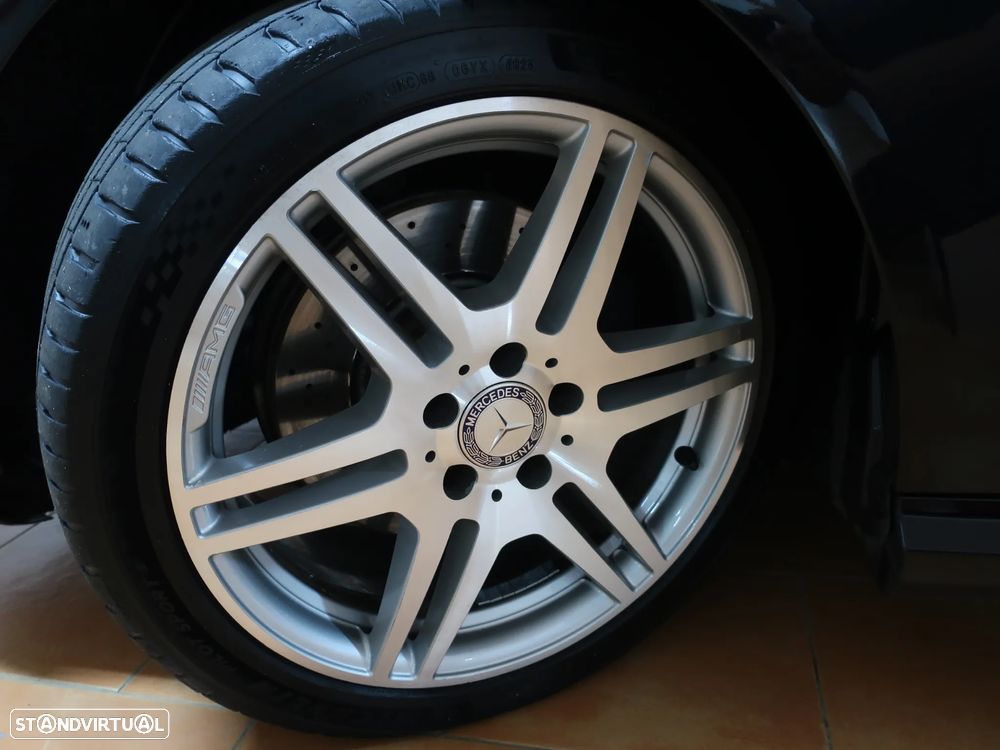 Mercedes-Benz E 250 CDi Avantgarde BlueEfficiency - 3