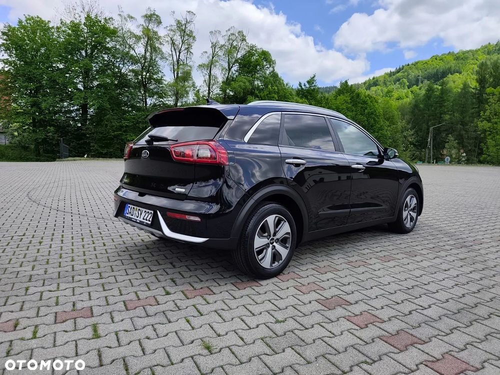 Kia Niro 1.6 GDI 2WD Edition 7 - 10