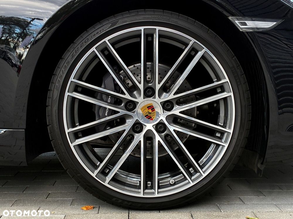 Porsche 718 Cayman - 19