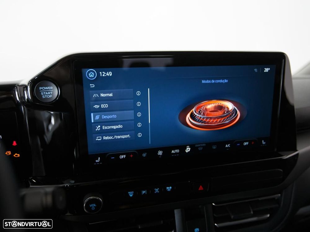 Ford Tourneo Custom L1H1 VA Auto Titanium — fotografia 25