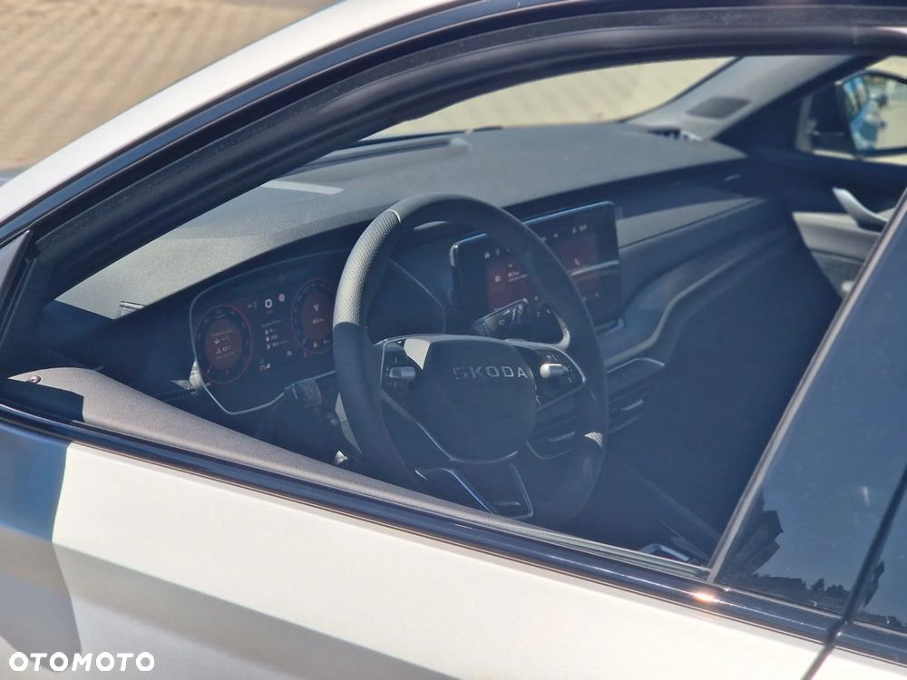 Skoda Octavia 2.0 TDI Sportline DSG - 9