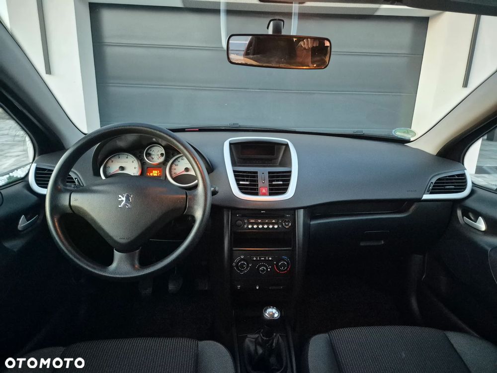 Peugeot 207 95 VTi Urban Style - 24