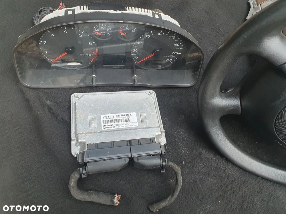 Sterownik Komputer Audi A4 B5 1.6 3B0906018A 5WP43312 06 ZESTAW STARTOWY - 2