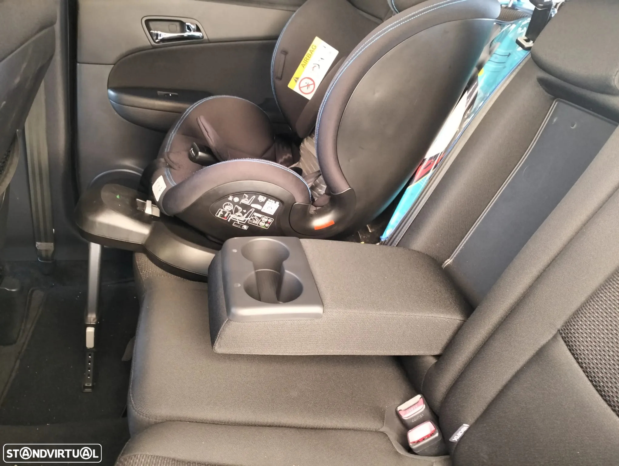 Hyundai i30 1.6 CRDI Blue Comfort - 23