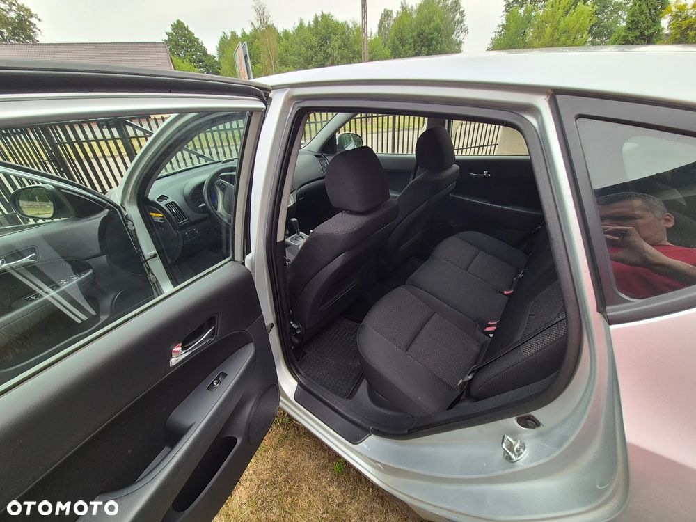 Hyundai i30 1.6 Comfort - 8