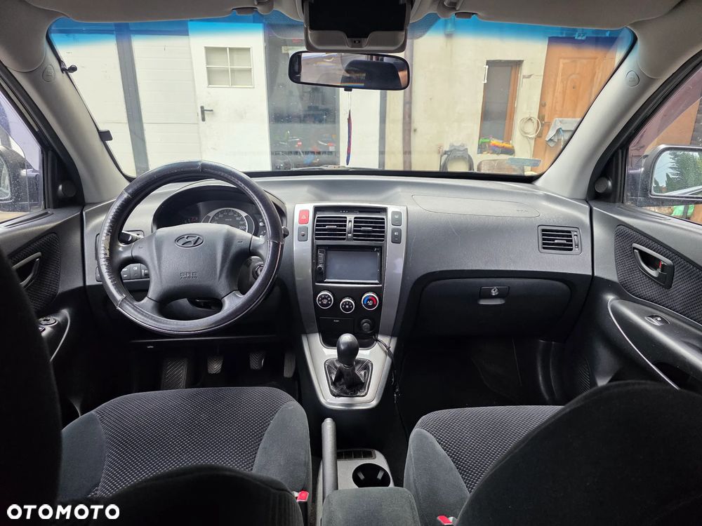 Hyundai Tucson 2.0 Comfort 2WD - 5