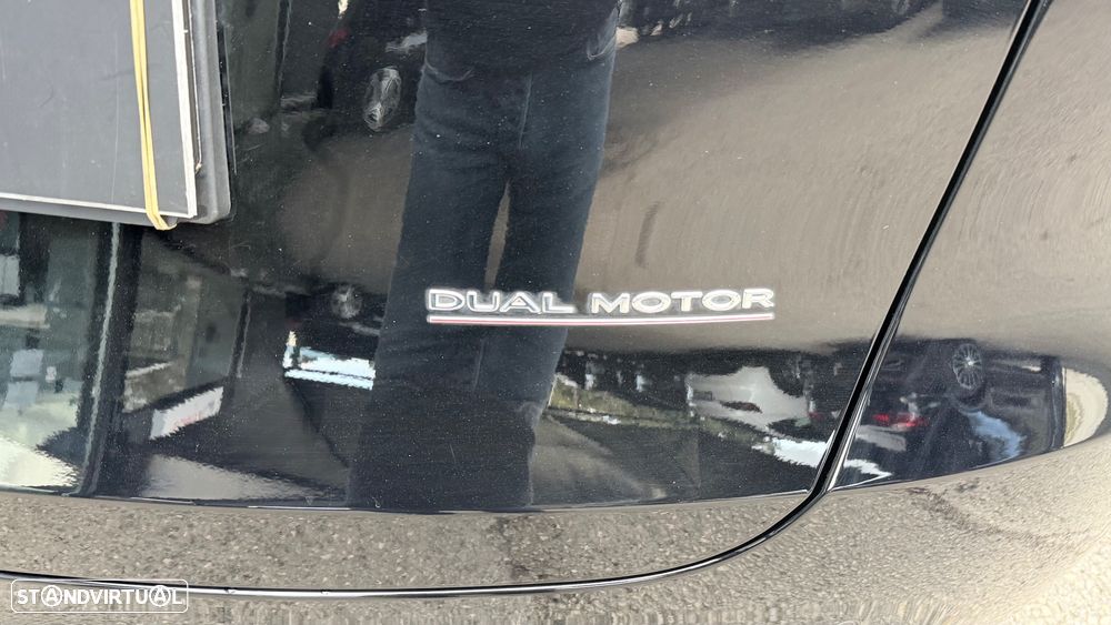 Tesla Model Y Performance Dual Motor AWD - 7