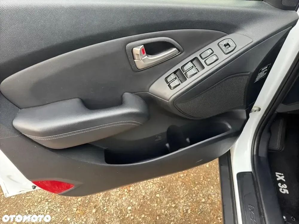 Hyundai ix35 - 11