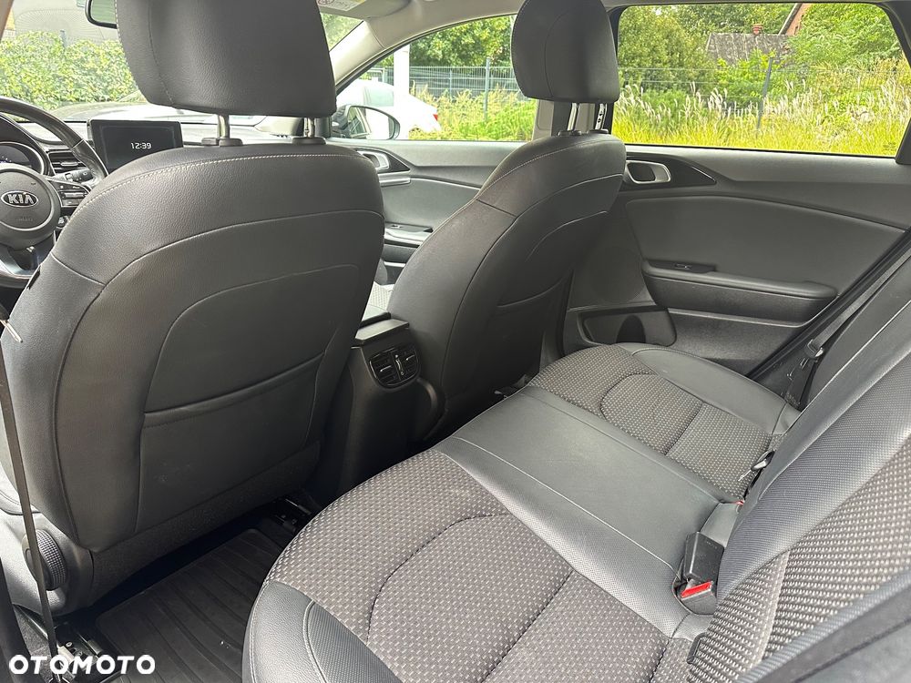 Kia Ceed 1.4 T-GDI L Business Line Plus DCT - 14
