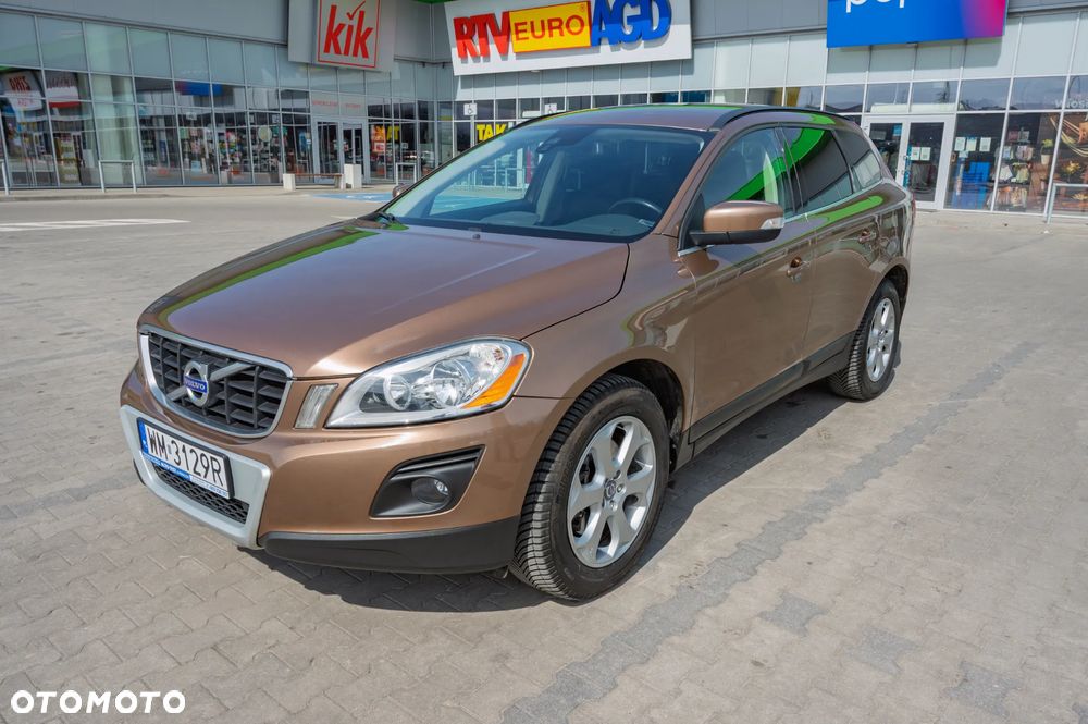 Volvo XC 60 D4 AWD Momentum - 2