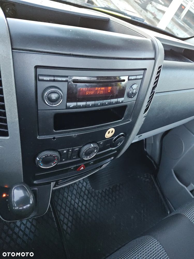 Mercedes-Benz Sprinter - 10