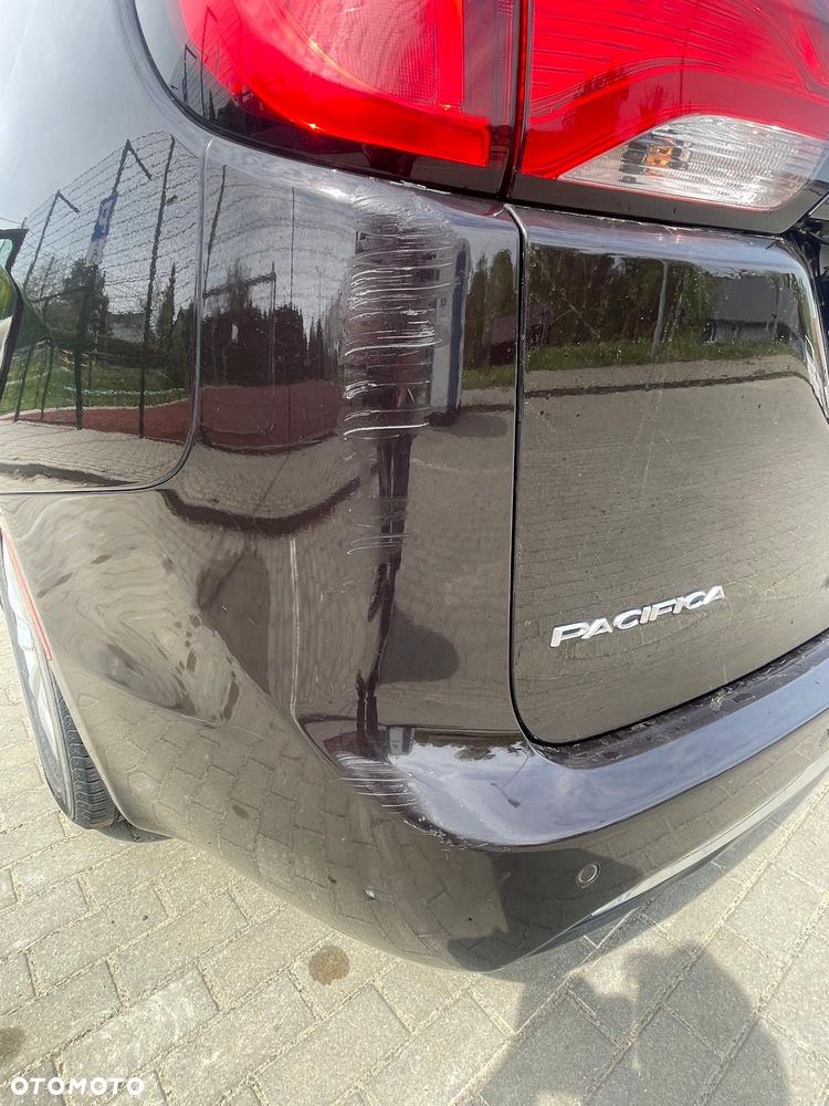 Chrysler Pacifica - 8