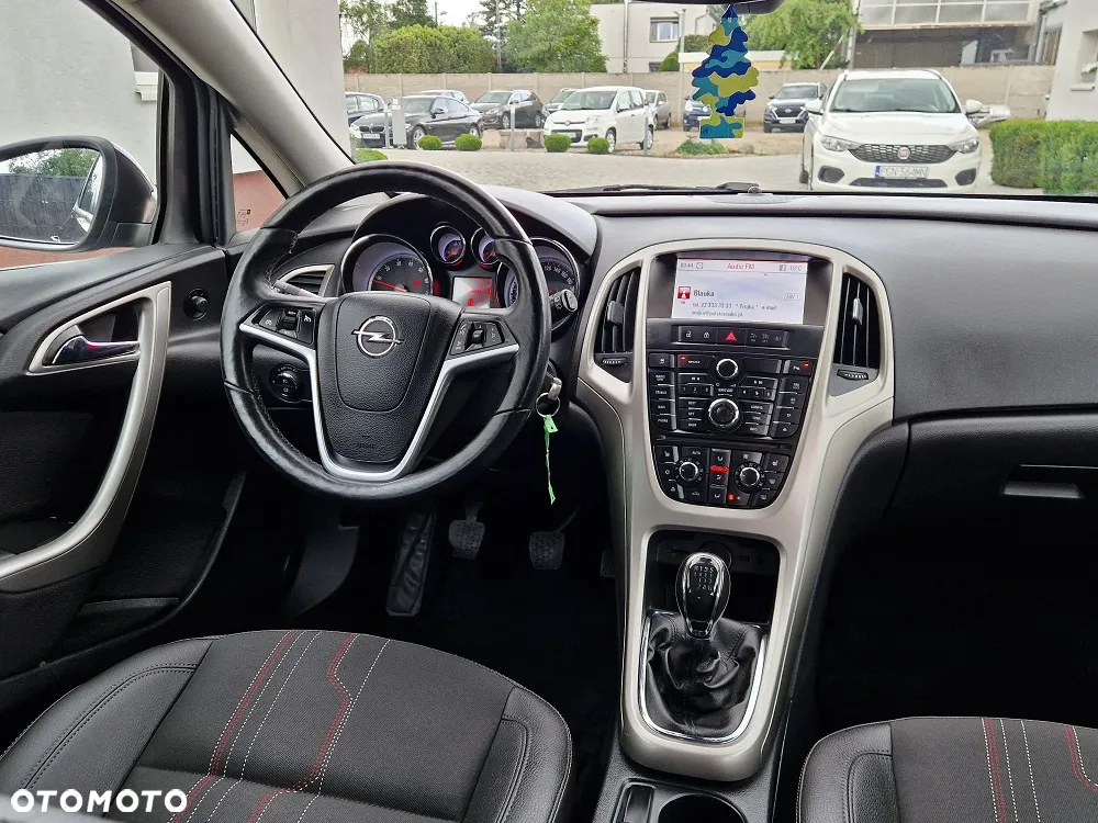 Opel Astra 1.4 Turbo 150 Jahre - 13