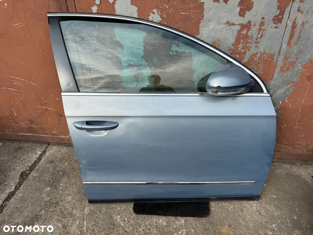 Drzwi prawe Volkswagen Passat B6 kolor LC7Z prawy przód przednie OE - 1