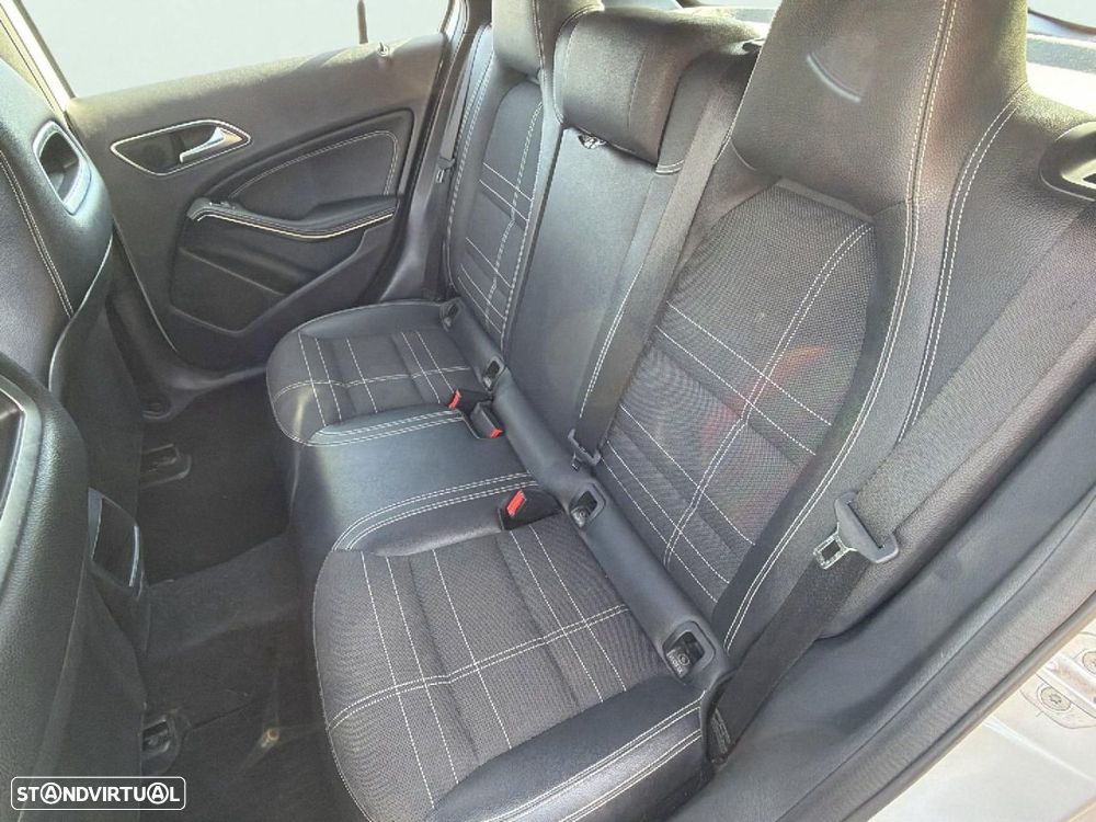 Mercedes-Benz A 180 - 9