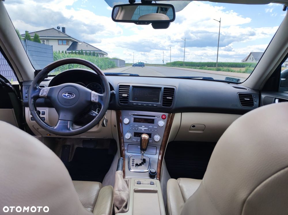 Subaru Outback 3.0 H6 - 19