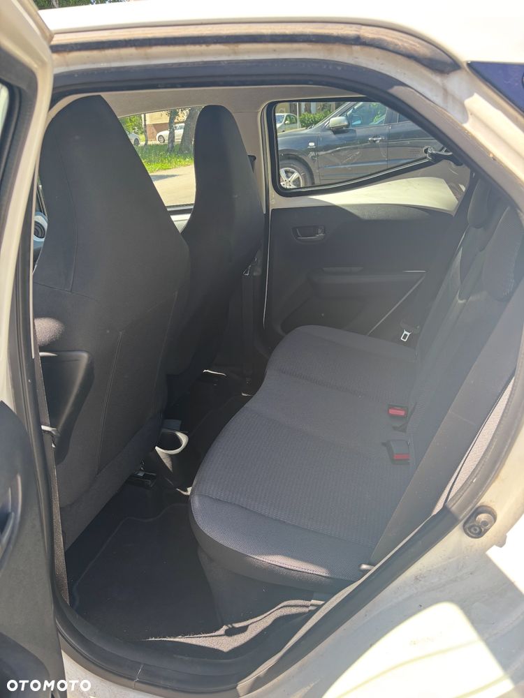 Toyota Aygo x-play - 8