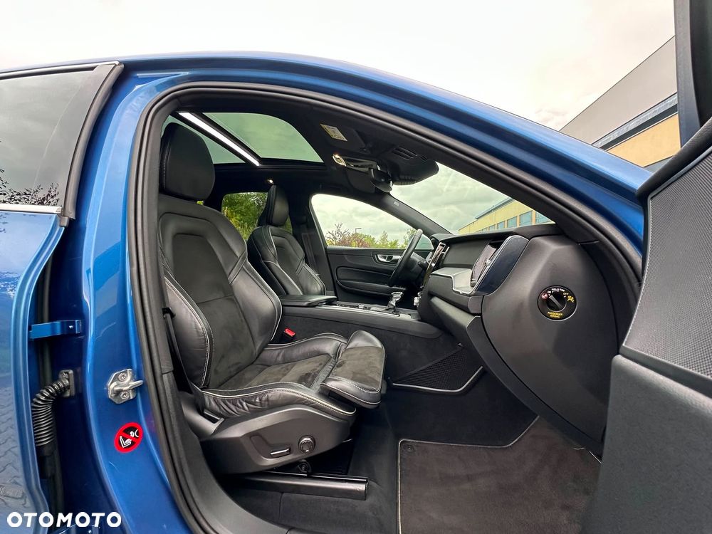 Volvo XC 60 D5 AWD R-Design - 18