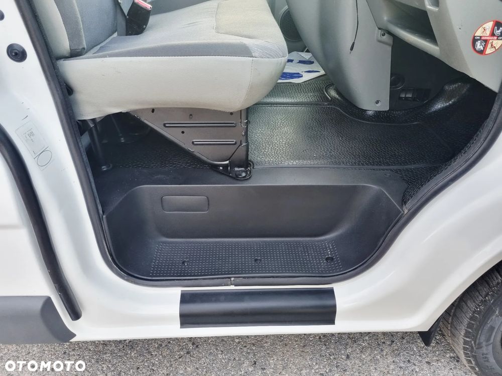 Opel Vivaro - 30