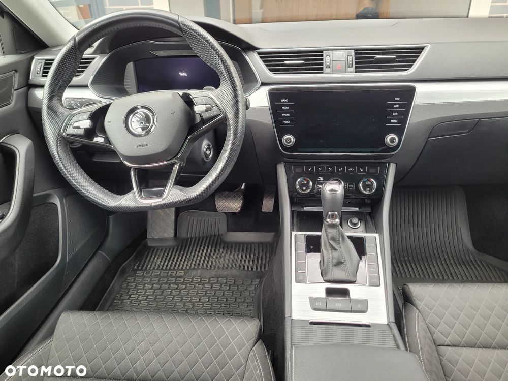 Skoda Superb 1.5 TSI Ambition DSG - 9