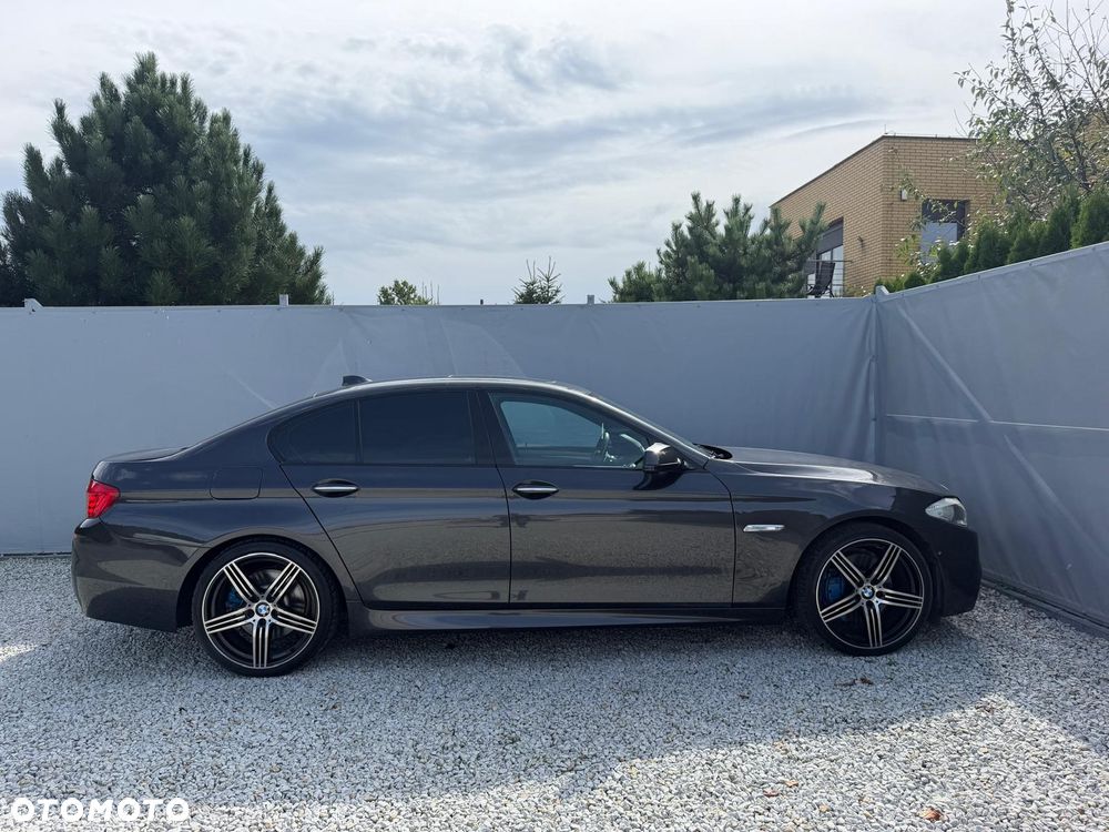 BMW Seria 5 550i xDrive - 4