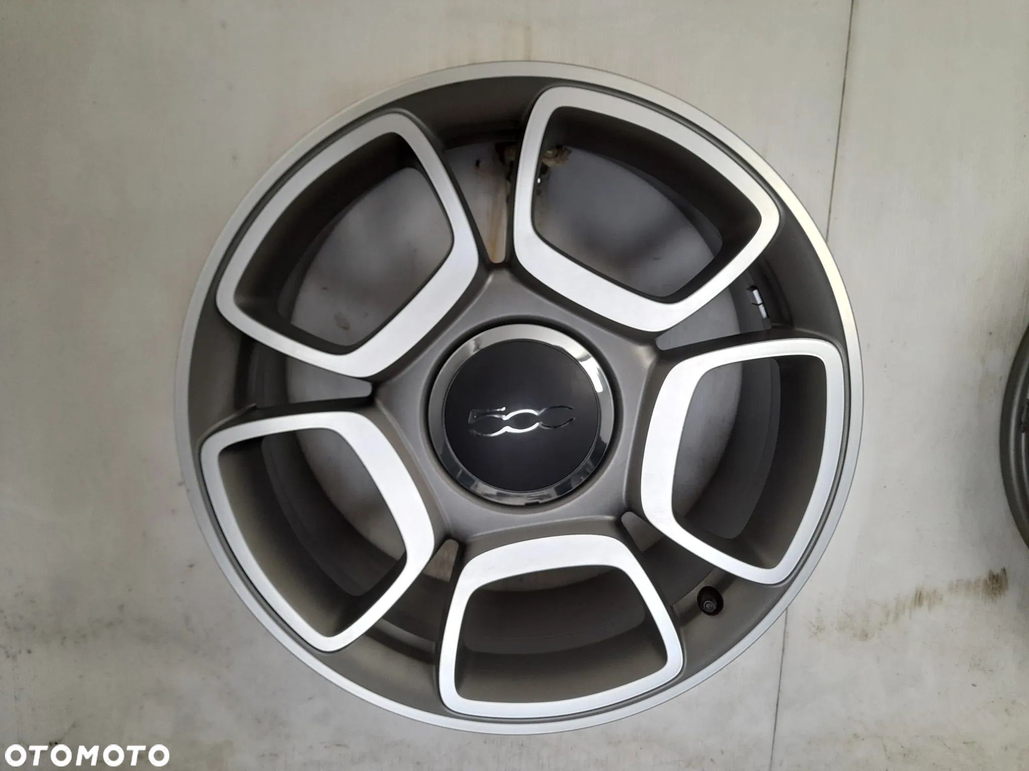 Felgi aluminiowe Fiat OE Abarth 500 51820551 7.0" x 17" 4x98 ET38 - 7